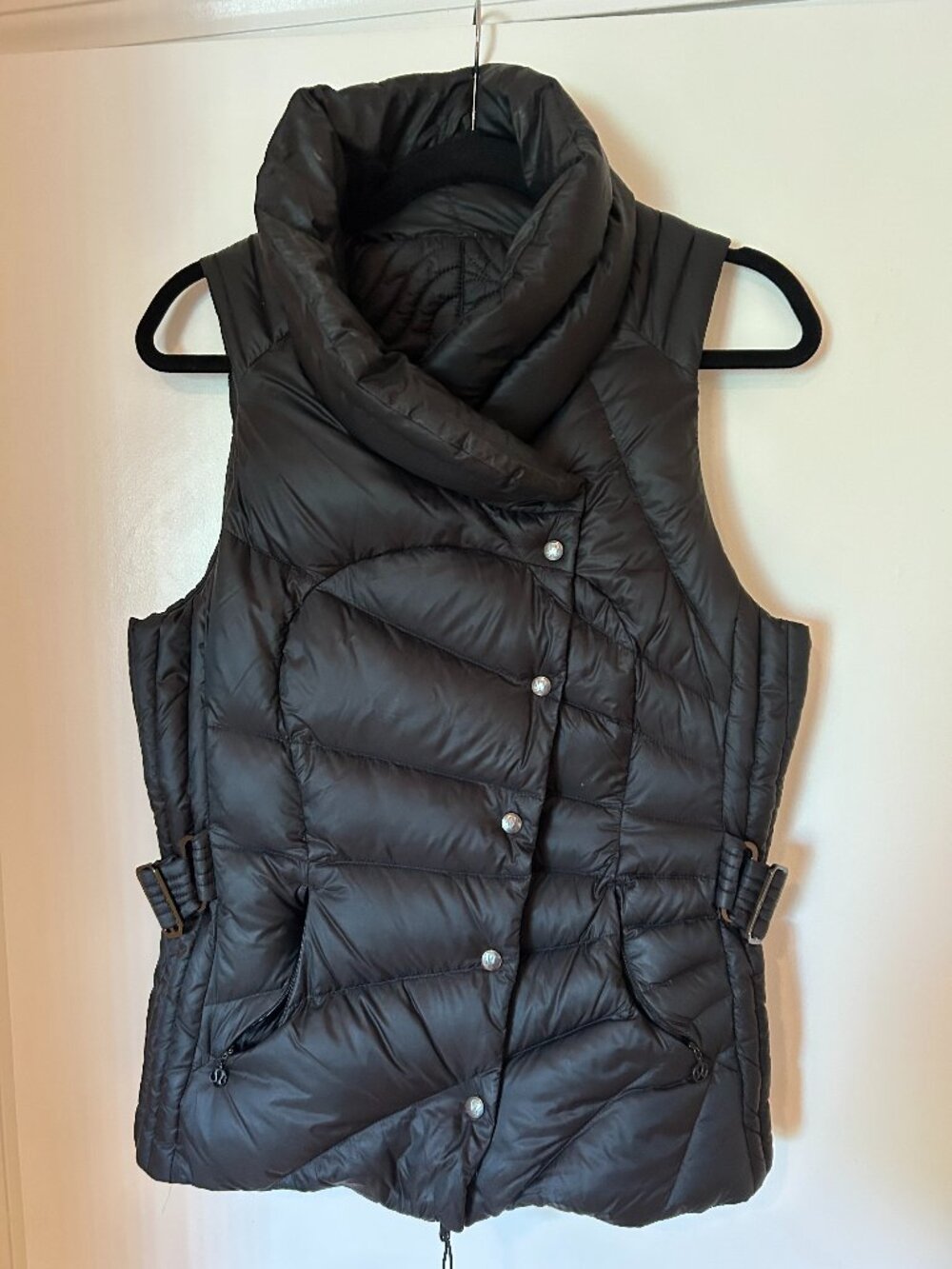 Lululemon vest, S size, black.